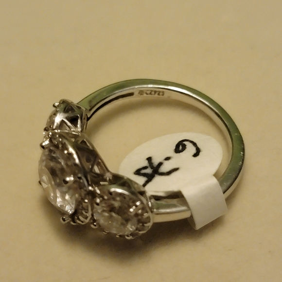 Sterling silver with CZ size 6.75 - Picture 3 of 3